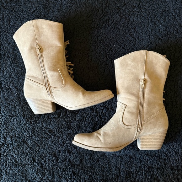 Pop Tan Heeled  cowgirl Boots with Fringe - Picture 3 of 9